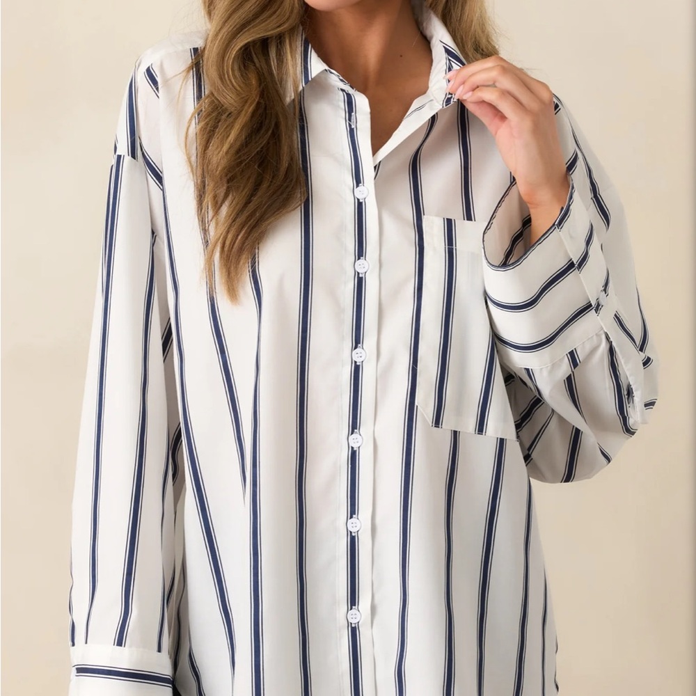 Navy & White Oversized Boutique Button-Front Top Large NWT NEW Preppy Classic - Picture 4 of 11